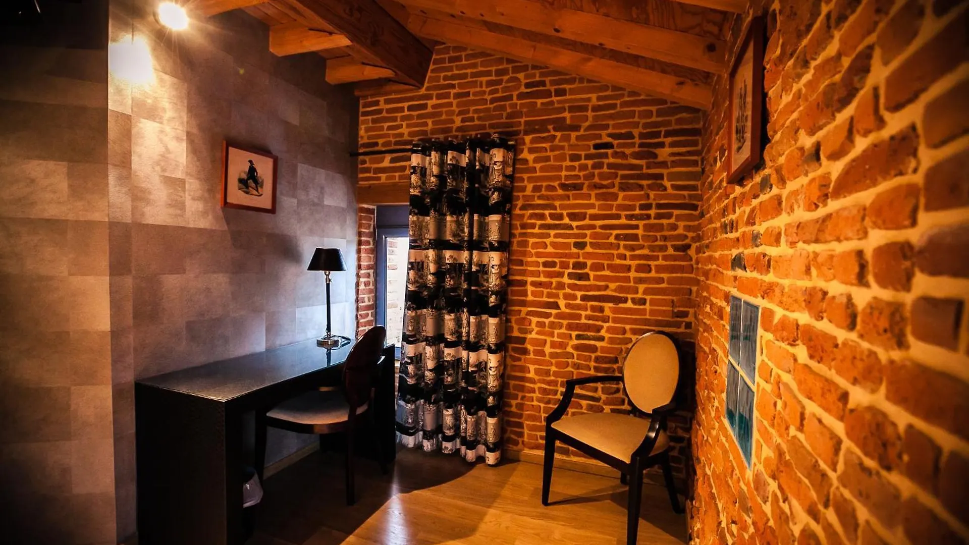 ***  Les Ecuries De La Tour Hotel Mondonville France