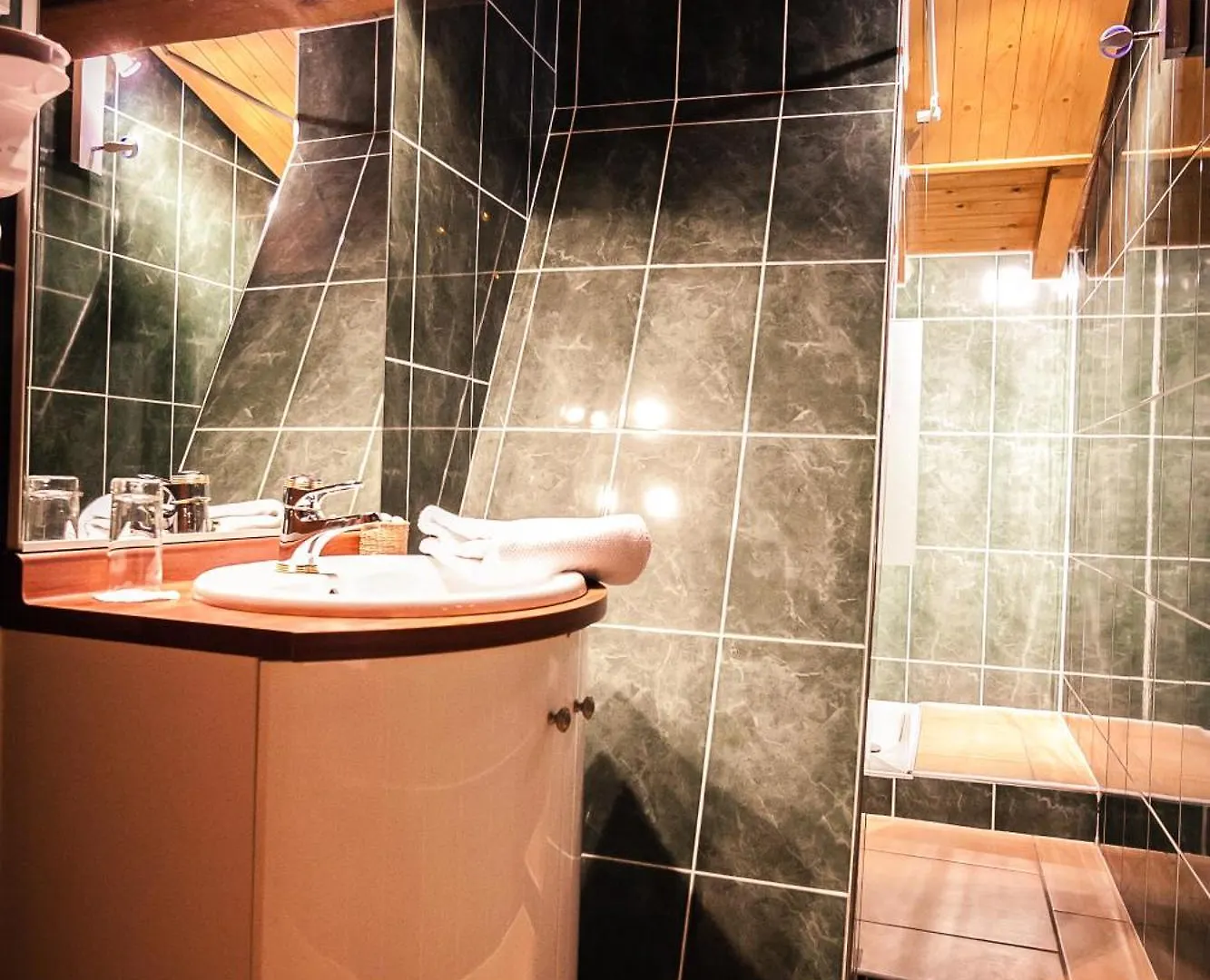 Les Ecuries De La Tour Hotel Mondonville